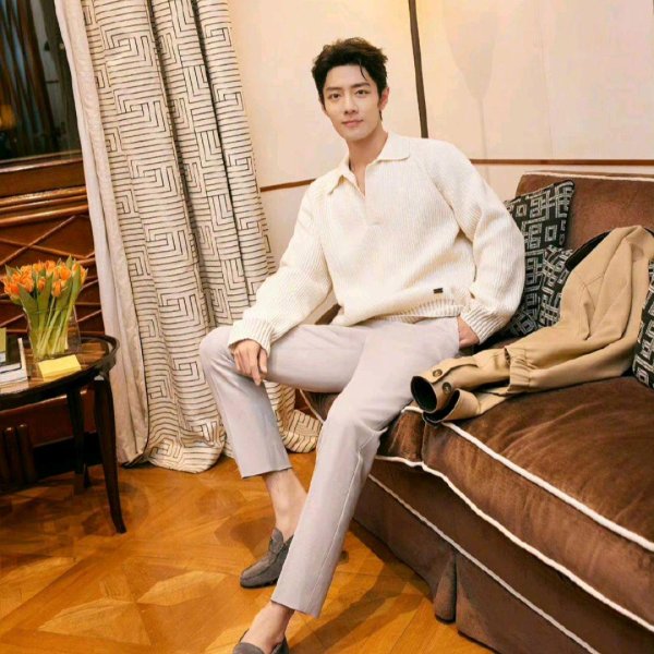 股票king 肖战曝光与哇唧唧哇合约10号到期！公司开始清理库存，肖战将自由